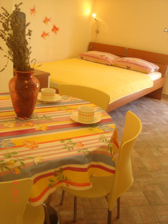 Apartments Renata Примоштен Номер фото